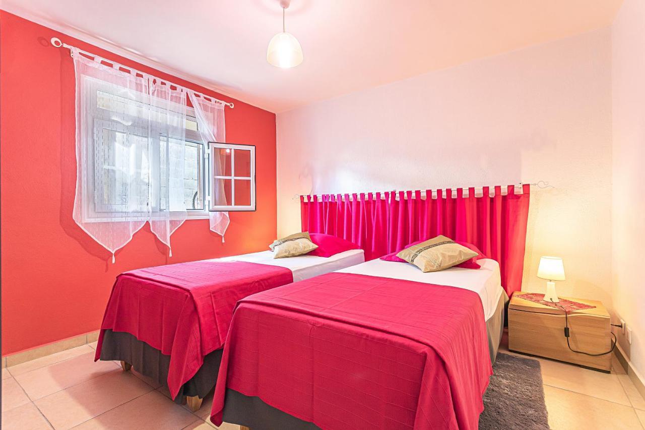Chez Gerty Et Jocelyn Apartment Le Moule Luaran gambar