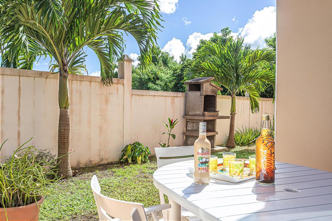 Chez Gerty Et Jocelyn Apartment Le Moule Luaran gambar