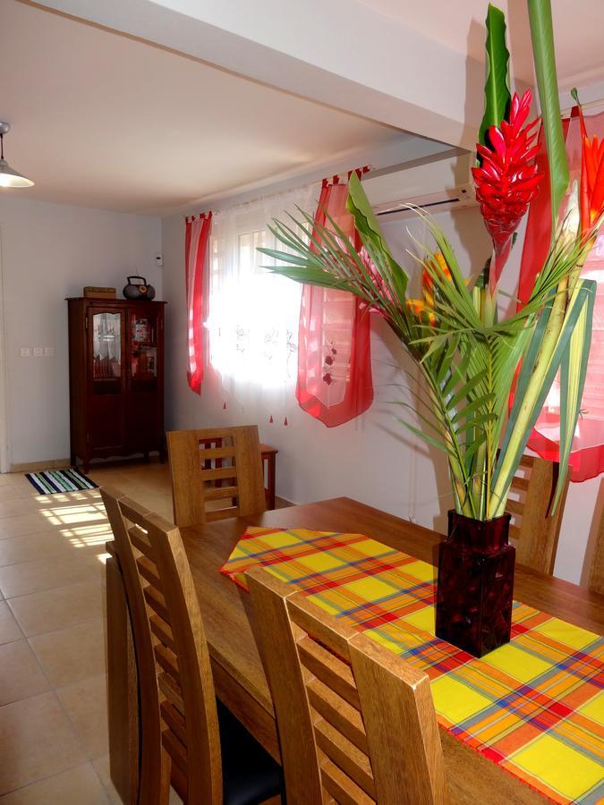 Chez Gerty Et Jocelyn Apartment Le Moule Luaran gambar